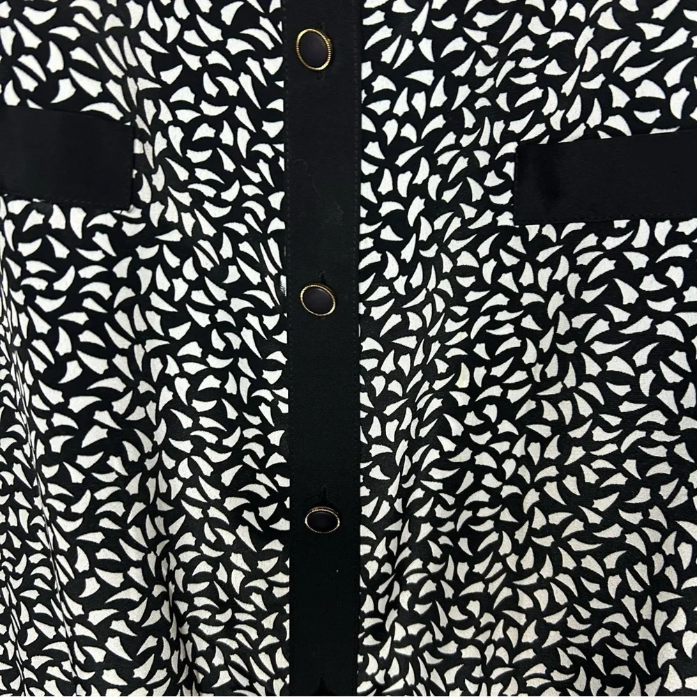 Andrea Gayle Black White Print Blouse Size XL Button Front Top - Picture 9 of 11